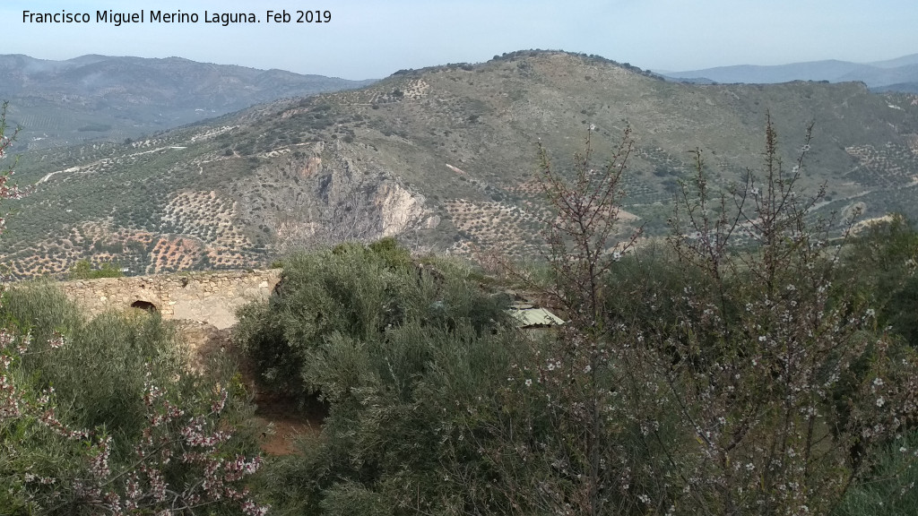 Ermita del Calvario - Ermita del Calvario. Con la Coronilla al fondo