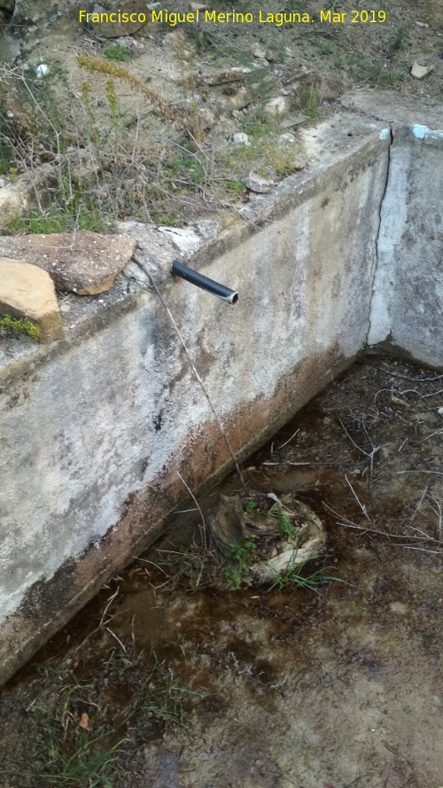 Alberca del Charquillo - Alberca del Charquillo. Ca�o