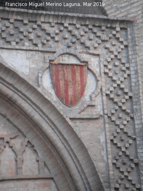 Aljafer�a. Iglesia de San Mart�n - Aljafer�a. Iglesia de San Mart�n. Escudo derecho
