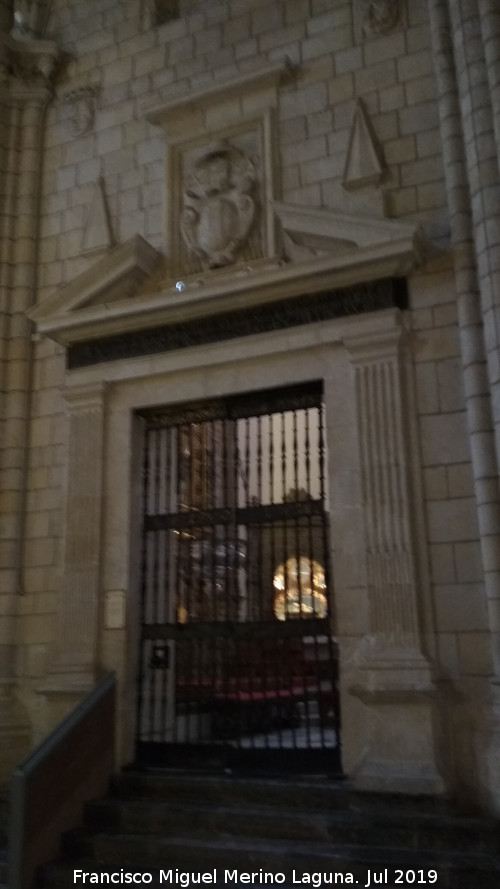 Catedral de Santa Mara. Girola - Catedral de Santa Mara. Girola. Puerta norte a la Capilla Mayor
