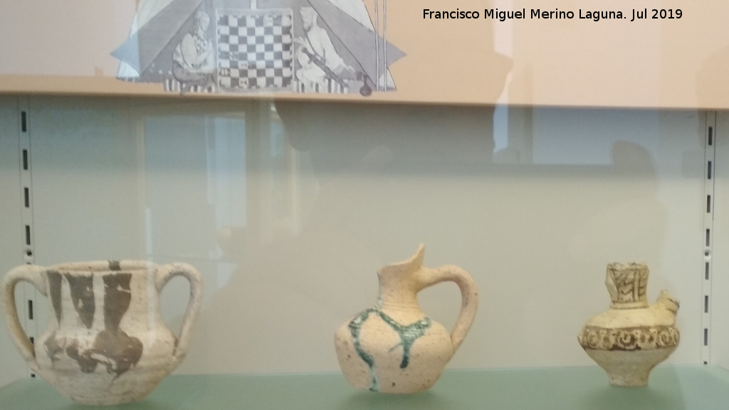 Museo de Santa Clara - Museo de Santa Clara. Jarras musulmanas