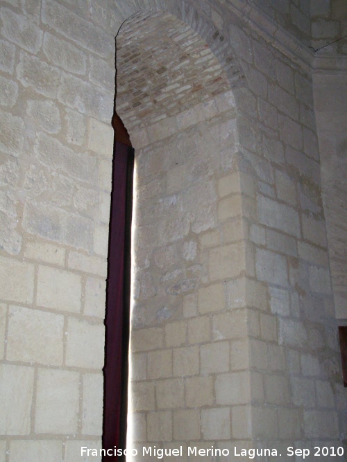 La Mota. Torre del Homenaje - La Mota. Torre del Homenaje. Arco del ventanal