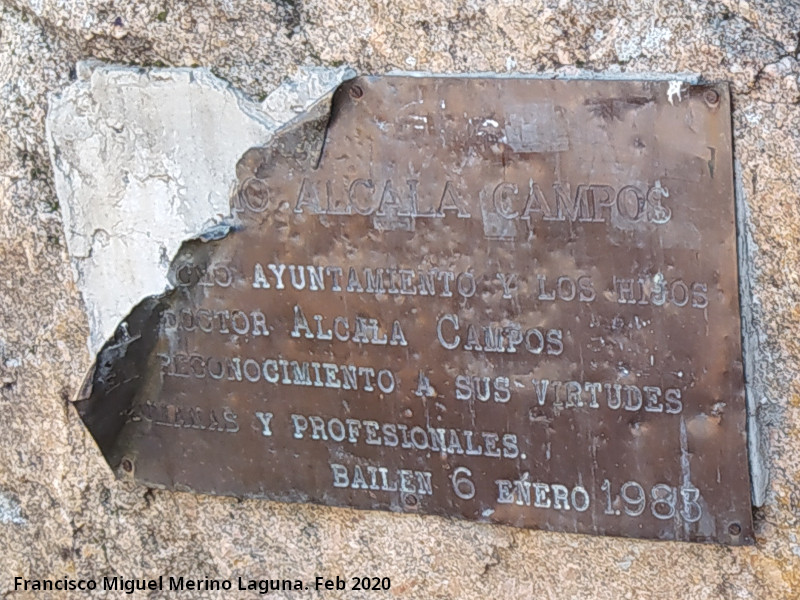 Monumento al Doctor Alcal� Campos - Monumento al Doctor Alcal� Campos. Placa