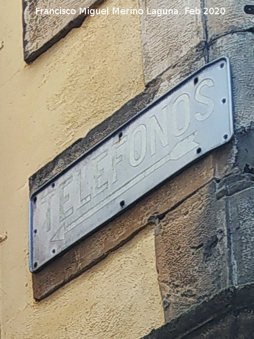 Casa de la Calle Real n� 27 - Casa de la Calle Real n� 27. Antiguo cartel de tel�fonos