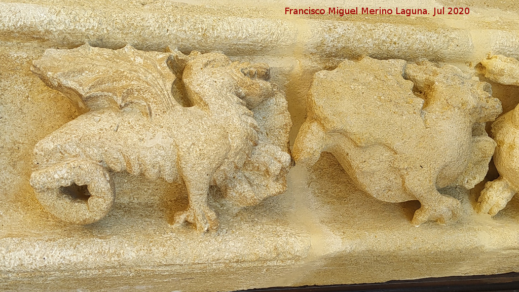 Castillo Palacio de los Ribera - Castillo Palacio de los Ribera. Dragones