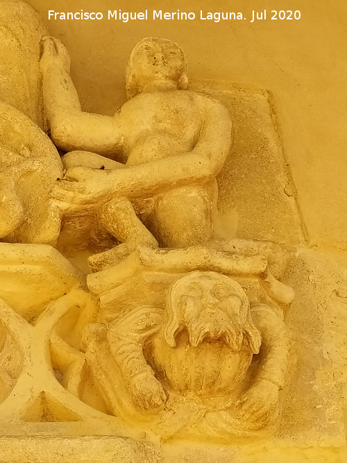 Castillo Palacio de los Ribera - Castillo Palacio de los Ribera. Tenante derecho