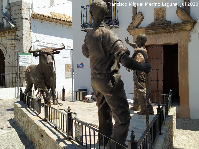 Monumento al Toro de Cuerda - Monumento al Toro de Cuerda. 