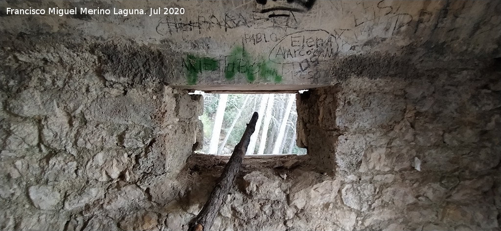 Refugio de la Magdalena - Refugio de la Magdalena. Ventana derecha