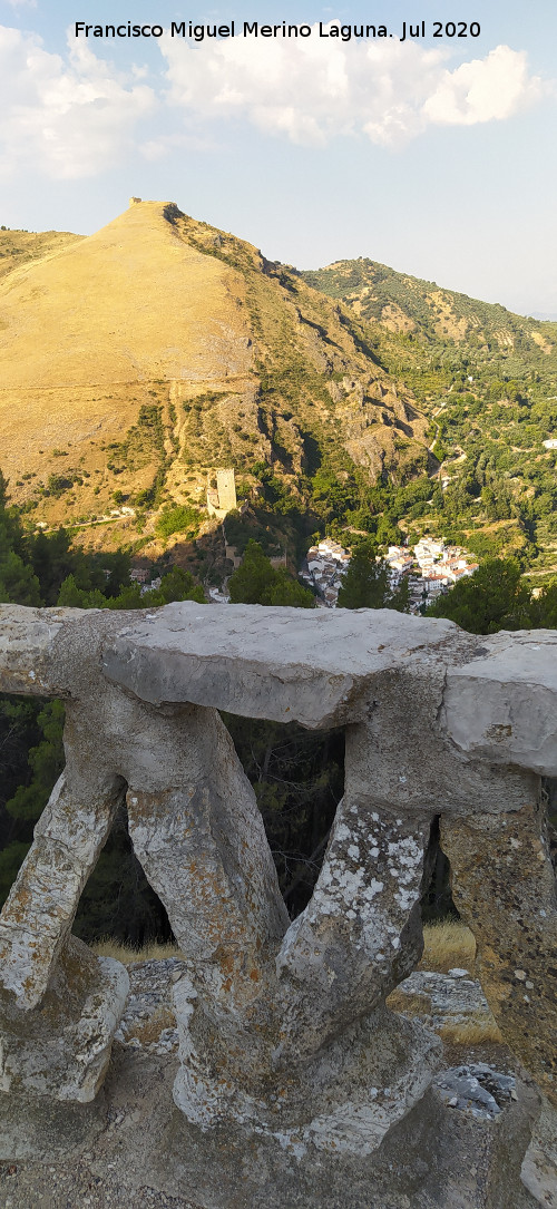 Pecho de Salvatierra - Pecho de Salvatierra. Desde los Miradores Merenderos de Cazorla