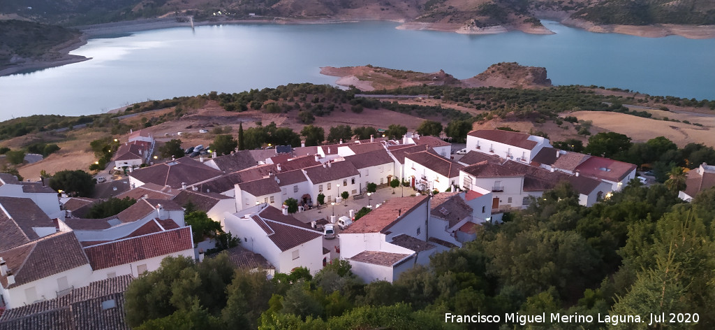 Pantano de Zahara-El Gastor - Pantano de Zahara-El Gastor. Desde el Jard�n de Pinsapos