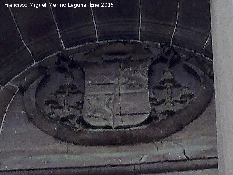 Iglesia de San Bartolom - Iglesia de San Bartolom. Escudo de la torre