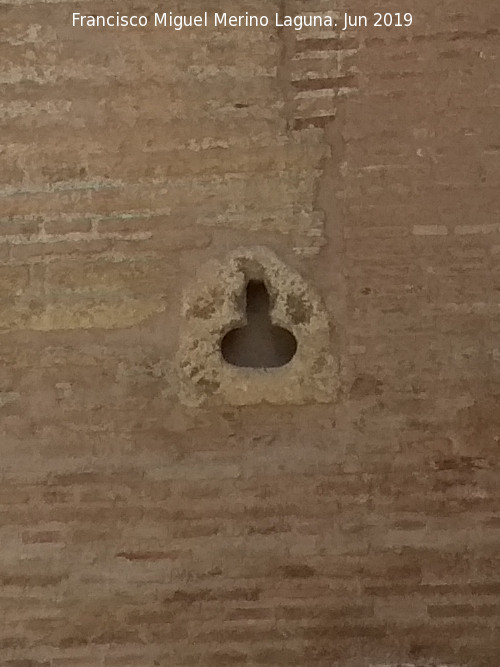 Torres Bermejas - Torres Bermejas. Tronera de palo y orbe
