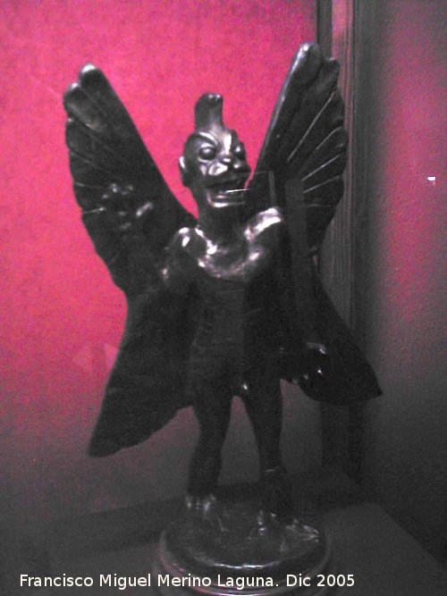 Palacio de los Condes de la Conquista de las Islas Batanes - Palacio de los Condes de la Conquista de las Islas Batanes. Dios Pazuzu de Babilonia, representaci�n antigua del demonio