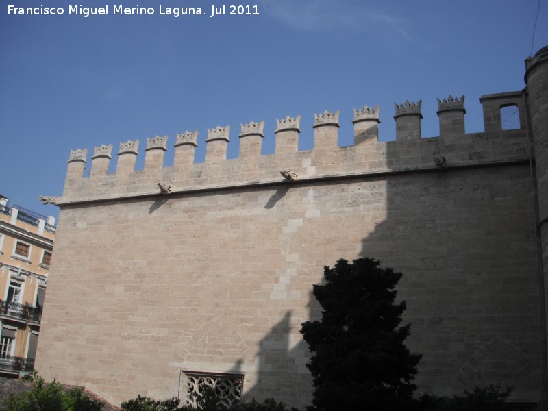 Lonja de la Seda - Lonja de la Seda. Almenas