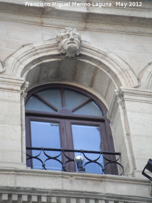 Ayuntamiento de Alcal la Real - Ayuntamiento de Alcal la Real. Ventana y cabeza