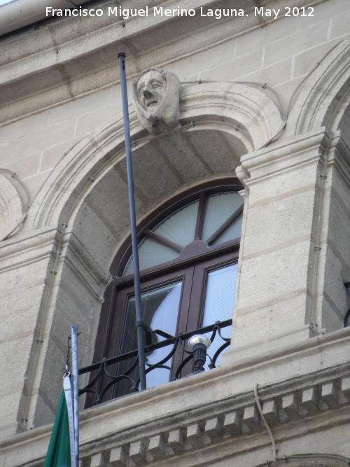 Ayuntamiento de Alcal la Real - Ayuntamiento de Alcal la Real. Ventana y cabeza