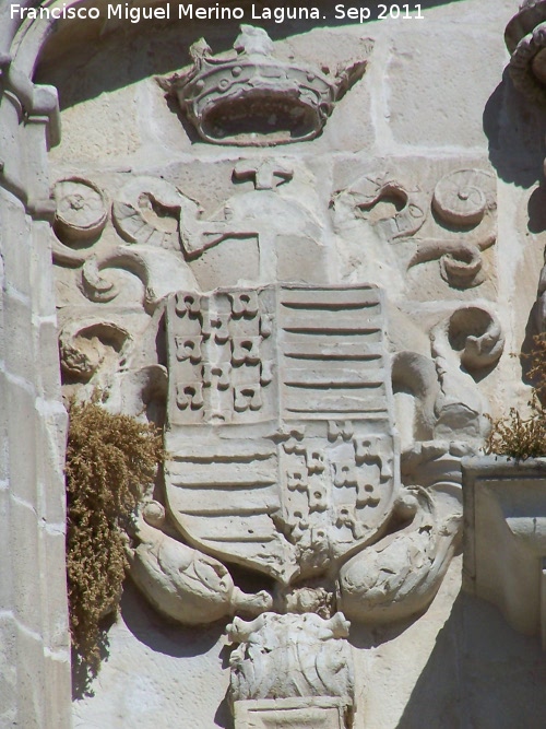 Iglesia de Santa Mara - Iglesia de Santa Mara. Escudo izquierdo. Escudo del Conde