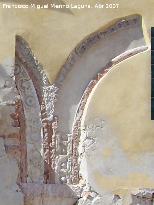 Palacio Chiurlotto - Palacio Chiurlotto. Restos de arcos