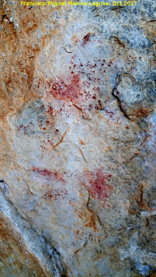 Pinturas rupestres de la Cueva de Limones - Pinturas rupestres de la Cueva de Limones. Restos