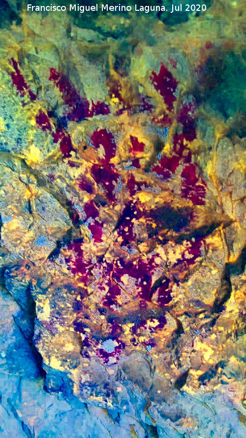 Pinturas rupestres de la Pe�a del Gorri�n IV - Pinturas rupestres de la Pe�a del Gorri�n IV. Tratada con Dstretch