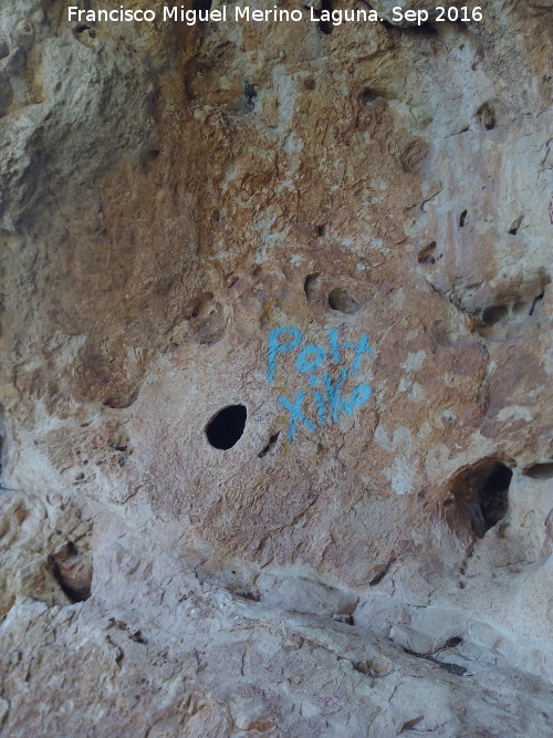 Cueva Palomera - Cueva Palomera. Agujeros