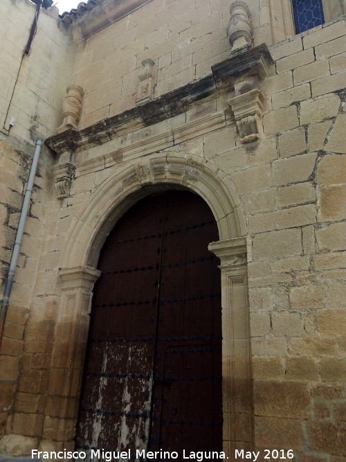 Iglesia de la Asuncin de Bedmar - Iglesia de la Asuncin de Bedmar. Portada lateral izquierda