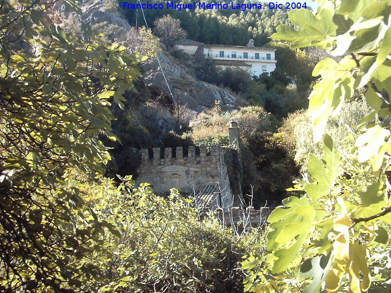 Cuadros - Cuadros. Molino en primer trmino y Santuario al fondo