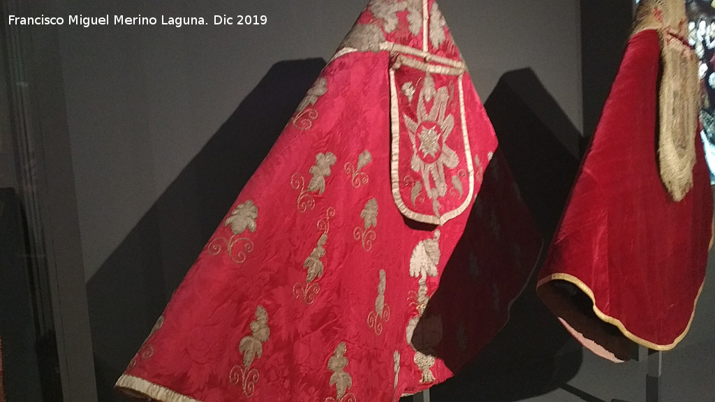 Colegiata de Santiago - Colegiata de Santiago. Capa pluvial 1734-1738