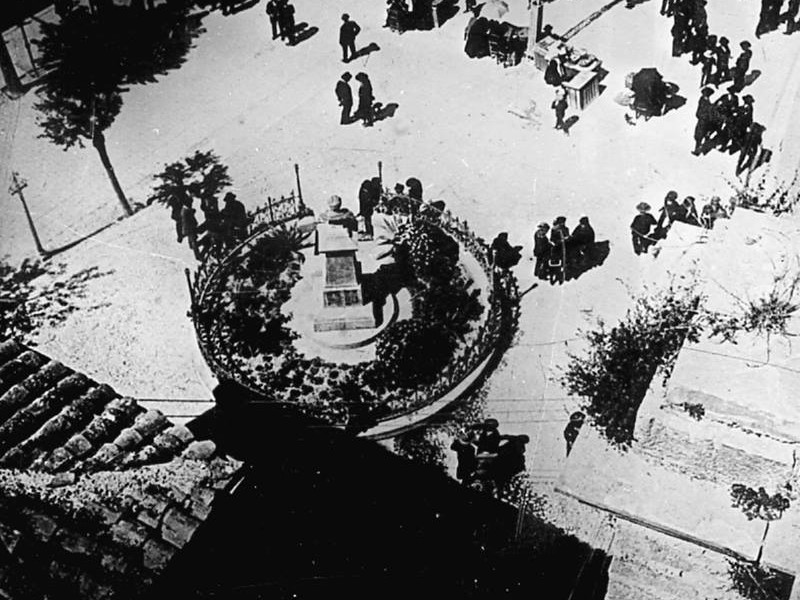 Monumento a Bernardo Lpez - Monumento a Bernardo Lpez. Foto antigua