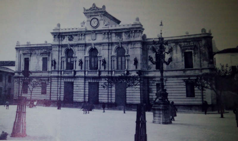 Ayuntamiento de Jan - Ayuntamiento de Jan. Foto antigua