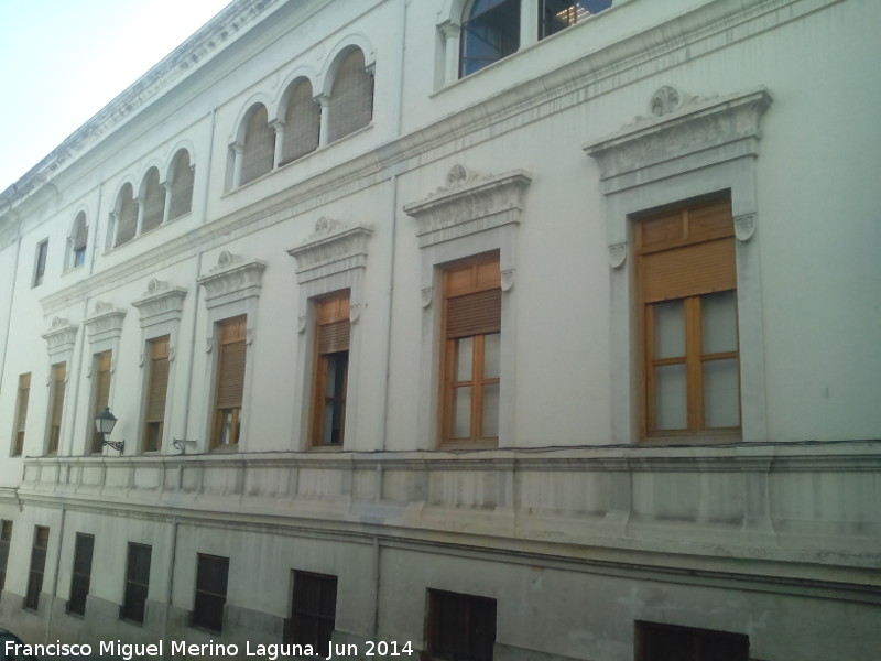 Ayuntamiento de Jan - Ayuntamiento de Jan. Lateral de la Calle Obispo Gonzlez