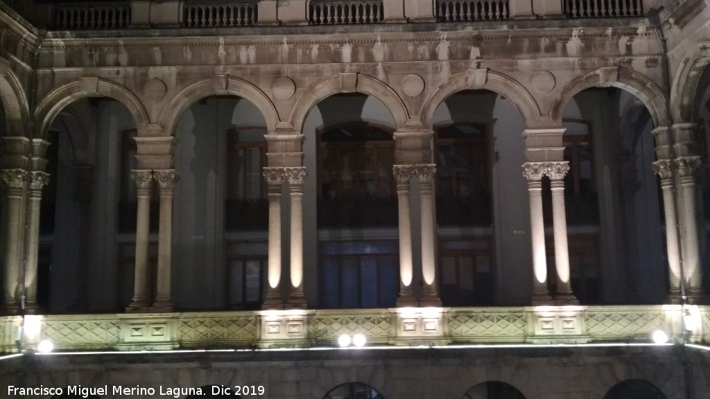 Palacio de la Diputaci�n - Palacio de la Diputaci�n. Por la noche