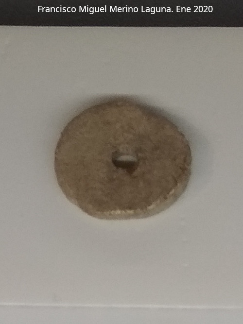 Palacio ibero del Cerro de la Merced - Palacio ibero del Cerro de la Merced. Disco de plomo. Exposici�n en el Museo Ibero de Ja�n