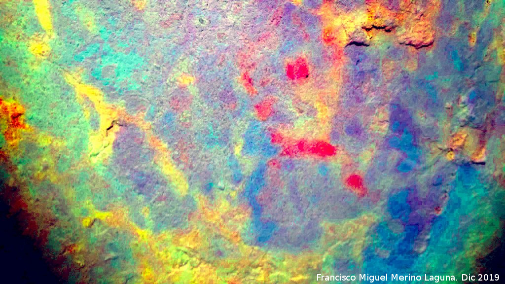 Pinturas rupestres de la Cueva del Canjorro II - Pinturas rupestres de la Cueva del Canjorro II. Tratada con Dstretch