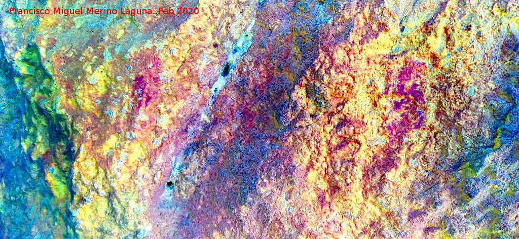 Pinturas rupestres Abrigo Este de las Pe�as de Castro III - Pinturas rupestres Abrigo Este de las Pe�as de Castro III. Tratada con Dstretch