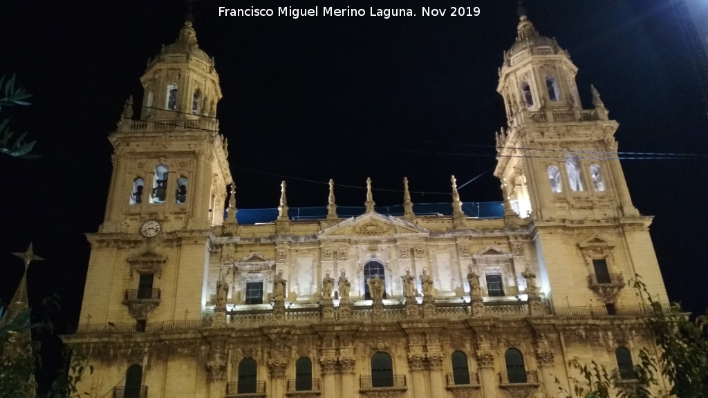 Catedral de Ja�n. Fachada - Catedral de Ja�n. Fachada. De noche
