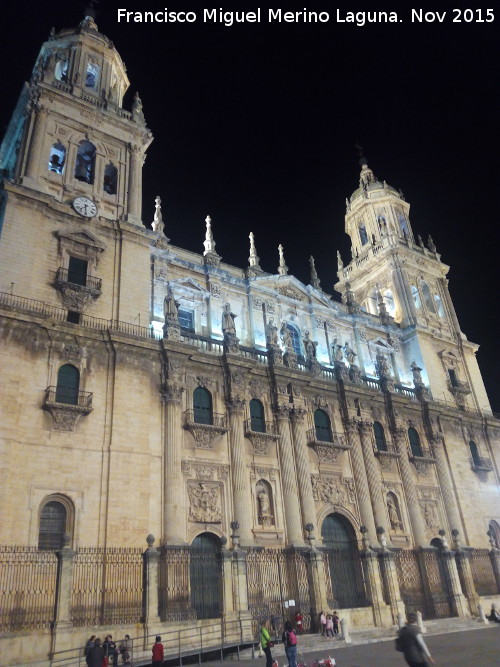 Catedral de Jan. Fachada - Catedral de Jan. Fachada. Iluminacin nocturna