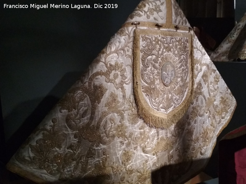 Catedral de Ja�n. Museo - Catedral de Ja�n. Museo. Capa pluvial del terno del pel�cano