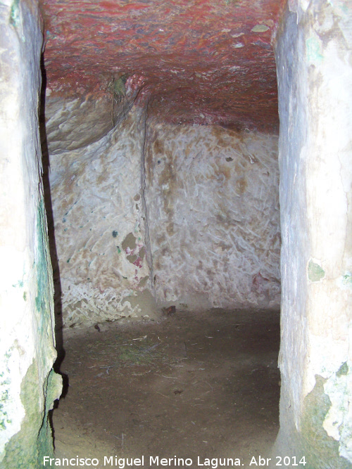 Cuevas de Lituergo - Cuevas de Lituergo. Habitacin con restos de pintura