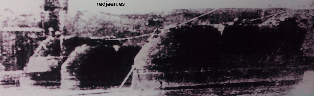 Puente de Villanueva de la Reina - Puente de Villanueva de la Reina. Foto antigua. Pilares posiblemente romanos en los que se asienta el puente. Real Academia de la Historia