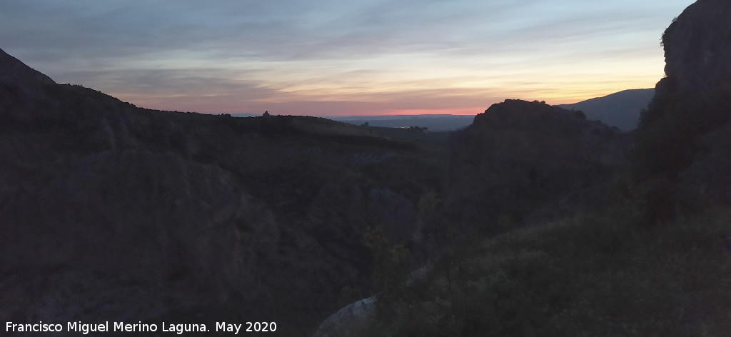 Los Ca�ones - Los Ca�ones. Amaneciendo desde el Camino de la Canalizaci�n - Los Villares