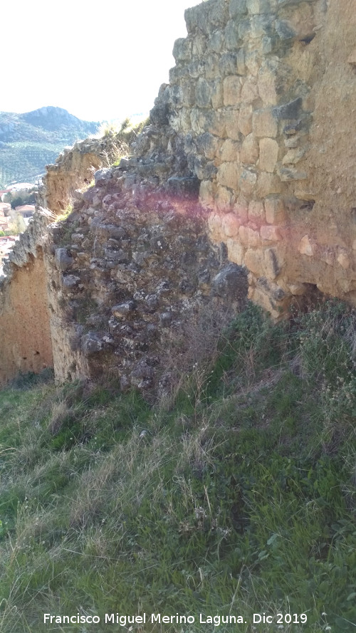 Muralla de Ja�n. Torre�n Sur II - Muralla de Ja�n. Torre�n Sur II. Podium de acceso al adarve
