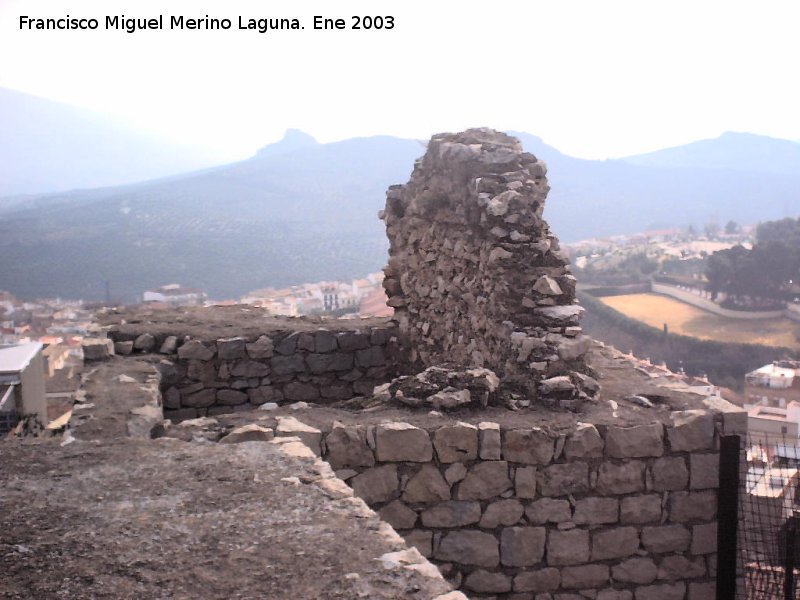 Muralla de Jan. Torren Sur I - Muralla de Jan. Torren Sur I. Azotea del torren sobresaliendo su muro original