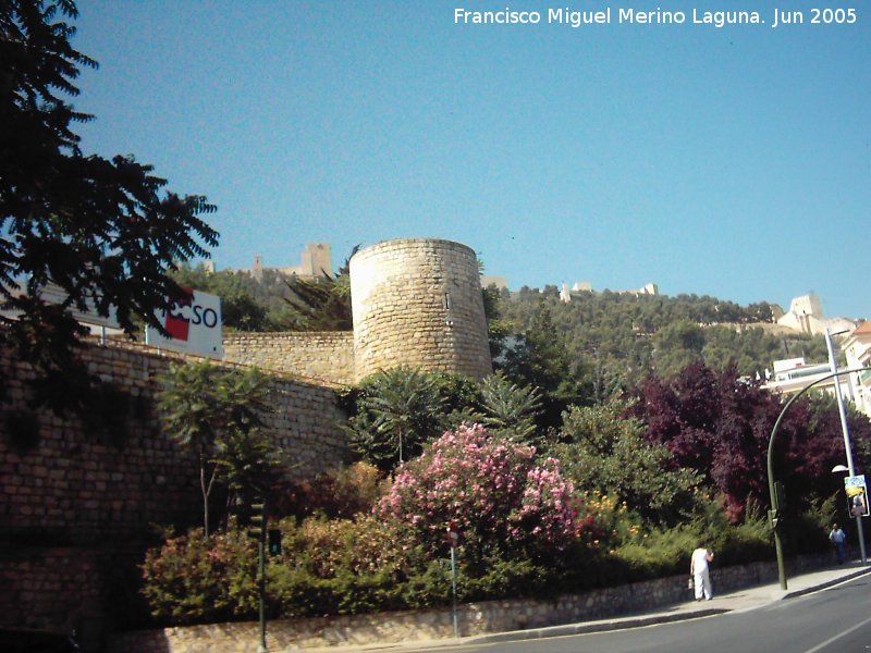 Muralla de Jan. Lienzo desaparecido del Torren Cilindrico al Torren D - Muralla de Jan. Lienzo desaparecido del Torren Cilindrico al Torren D. En primer plano a la izquierda se puede ver dicho lienzo