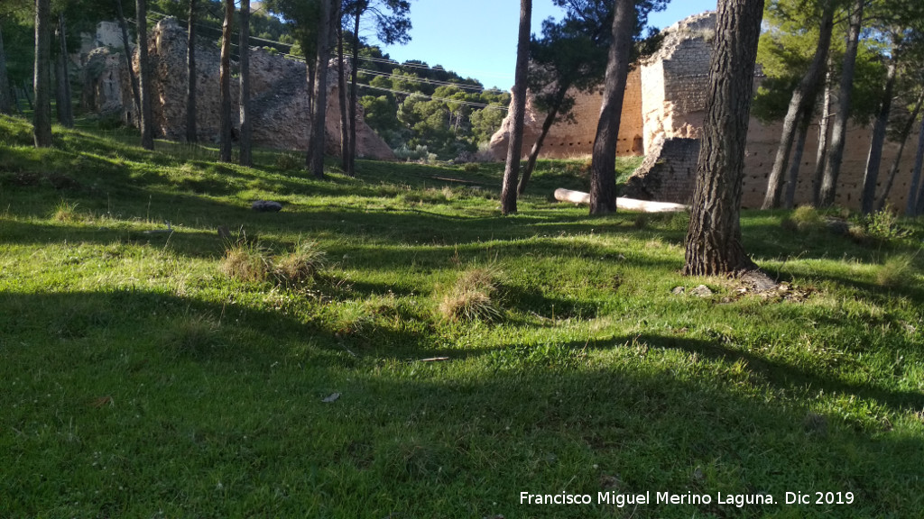 Muralla de Ja�n. Torre�n Esquinero - Muralla de Ja�n. Torre�n Esquinero. Intramuros