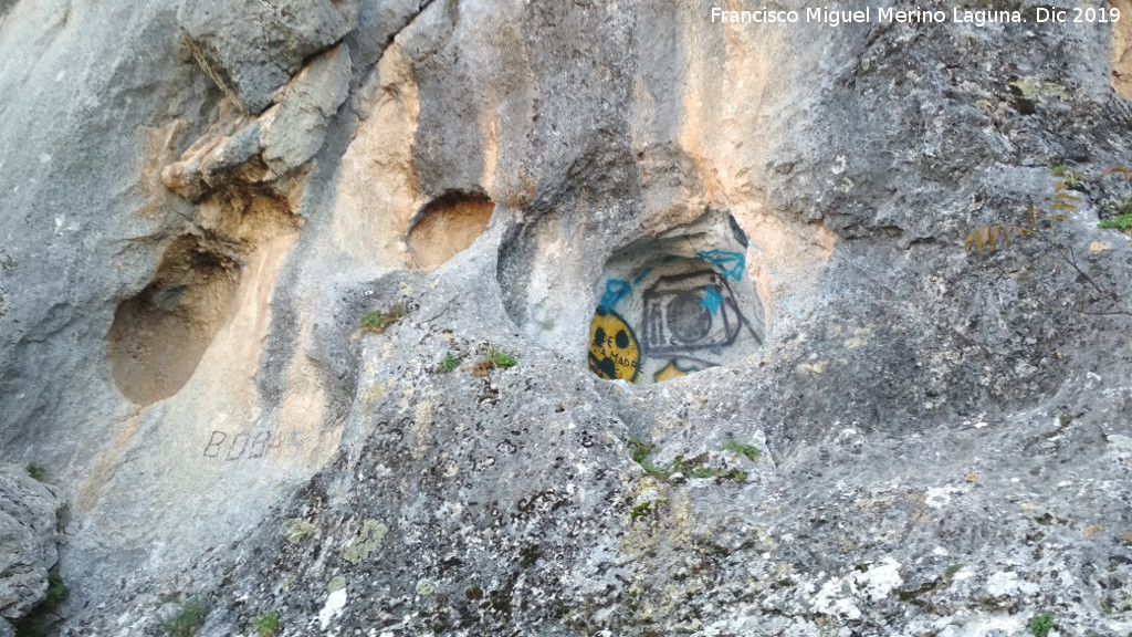 Cerro de Santa Catalina - Cerro de Santa Catalina. Abrigos de la ladera norte