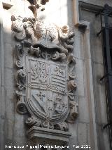 Palacio de los Vlez. Escudo derecho de los linajes de Aranda; el 2 y 3 cuarteles pertenecen a las armas del linaje Muoz. El 4 cuartel es por Molina.