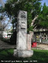 Monumento a Emilio Cebrin. Parte trasera