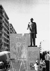 Paseo de la Estacin. Foto antigua. Estatua de Franco que haba en la interseccin con Ruiz Jimmez