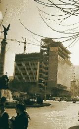 Edificio de los Sindicatos. Construyndose